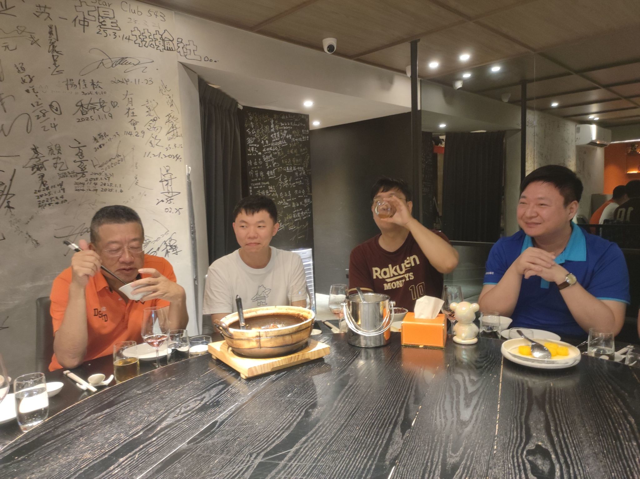 LINE_ALBUM_2025.5.10 聯絡主委Hong宴請小爐 海派私房菜_250512_13